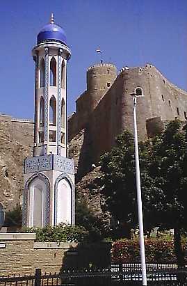 om32.jpg (21312 bytes)