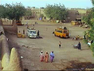 1mali143p.jpg (15556 bytes)
