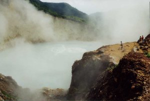 Boiling Lake -Dimitri Sokolenko.jpg (11704 bytes)