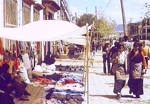 lha135.jpg (43758 bytes)