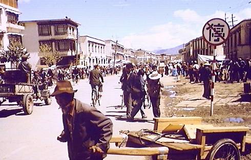 lha136.jpg (40055 bytes)
