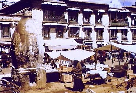lha143.jpg (46164 bytes)