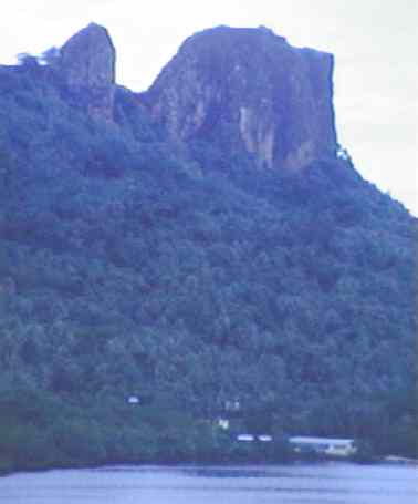 pona_rock.jpg (9724 bytes)