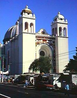 sal82.jpg (19359 bytes)